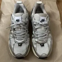 NIKE V2K run Nike シルバー ホワイト スニーカー