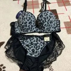 D70 ショーツM ヒョウ柄　レースいっぱいセクシー系　新品未使用