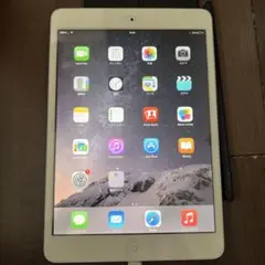 値下げApple iPad シルバー 本体　カバー付き