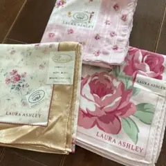未使用　LAURA ASHLEY ハンカチ3枚セット　ローラアシュレイ　大判2枚