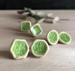 Item thumbnail for item 9f2b2652-2540-46c4-9568-a78a6c08faed