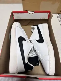 Nike Court Royale ホワイト/ブラック 28cm