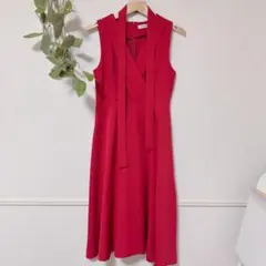【美品】ノースリーブ Vネック ひざ丈ワンピース 赤 パーティー キレイめ