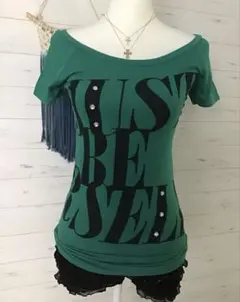 半袖Tシャツ　英字 デザイン
