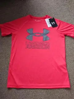 新品　アンダーアーマー　スポーツ　サッカー　練習　Tシャツ　140-150cm
