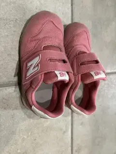 New Balance ピンク スニーカー