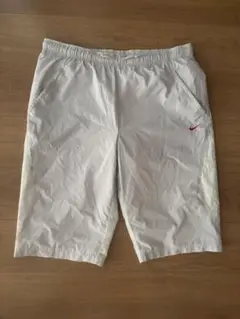 極美品Nike ライトグレー×ショートパンツ　XLサイズ
