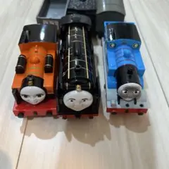 車両　黒トーマス、ニア、おしゃべり　ヒロ　プラレール 機関車セット