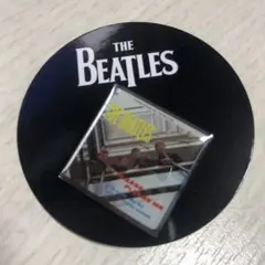 The Beatles ピンズカプセル　PLEASE PLEASE ME