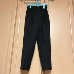 黒　　パンツ