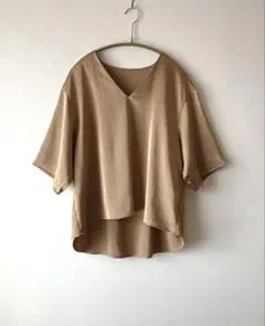 SALE★美品【ICB】 大きい 6 Calm Vネックブラウス サテンブラウス