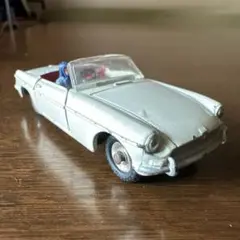 MGB DINKY TOYS
