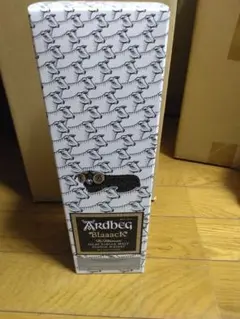 アードベッグ ベリーヤング & スーパーノヴァ　2010 箱付「空瓶」二本セット アードベッグ ベリーヤング & スーパーノヴァ 2010 箱付「空瓶