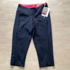 新品　Reebok FITTED CAPRI レギンス　スポーツタイツ　M