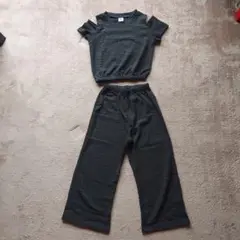 ダークグレー オフショルダー セットアップ　 サイズ120