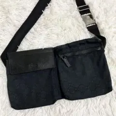 【良品】GUCCI ボディバッグ キャンバス ブラック GG柄