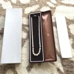真珠のネックレス