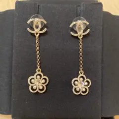 【レア商品・お値下げ中】CHANEL 花柄モチーフピアス