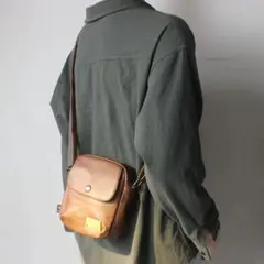 新品　エクスプローラー ブラウンショルダーバッグ