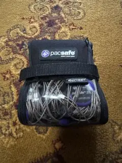 Pacsafe 55ℓ 盗難防止ワイヤーネット 55L anti-theft backpack & bag protector | Pacsafe® - Pacsafe