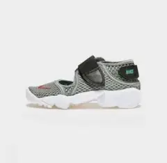 Item thumbnail for item 3db93e61-f309-4db8-9eb2-a528c619ec96