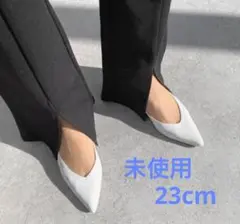 マミアン ポインテッドトゥ Vカット バックバンドミュール ホワイト 23cm