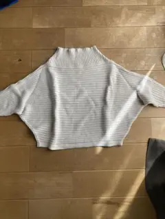 アイボリー　ハイネックニット
