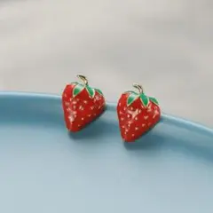 イチゴピアス