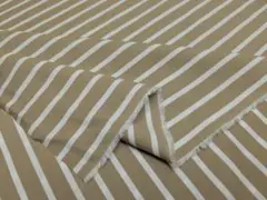 大人色の濃いミルクティ×オフ白の綿ストライプ　幅１１５ｃｍ×１００ｃｍ長