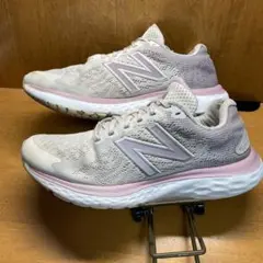 ニューバランスNew balance Fresh Foam 680 24.5cm