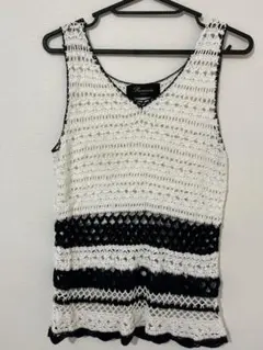 タンクトップ