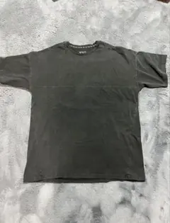 VEATM （ビートム）ダークグレー /黒Tシャツ
