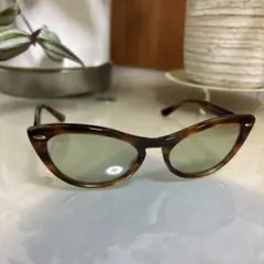 レイバンサングラス　キャッツアイ　NINA ほぼ新品　イタリア製 セール】Ray-Ban レイバン レディース サングラス NINA(キャッツ