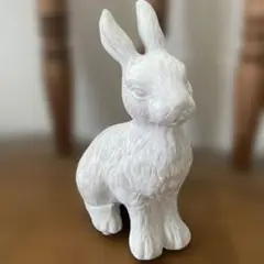 古いうさぎオブジェ