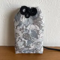 385.handmade 御守り袋　エレガント　花柄　ふわふわ