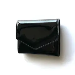 メゾンマルジェラ エンベロープウォレット 三つ折り財布 エナメルレザー