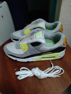 Nike Air Max 90グレー/イエロー ボルト