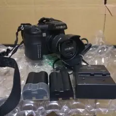 ミノルタ　DiMAGE A1 本体+縦位置グリップ　ジャンク扱い ジャンクなデジカメ(MINOLTA DiMAGE A1)を入手しました