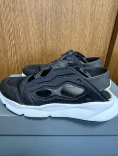 Reebok スニーカーサンダル