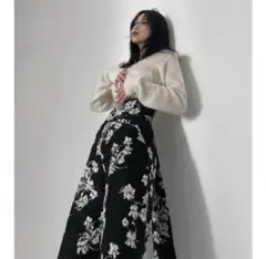 melt the lady ペタルスネークワイドパンツ 2025年最新】ペタルスネークワイドパンツの人気アイテム - メルカリ