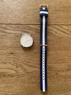 ダニエルウェリントン レディース時計36mm(電池切れ)
