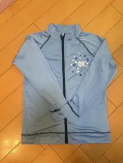 150サイズ 水色 ラッシュガード