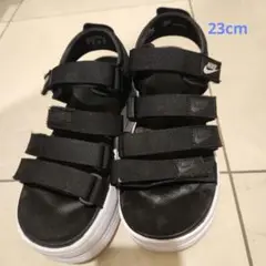 Nike アイコンクラシック 23cm