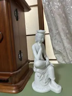 白大理石弥勒菩薩像 約22cm