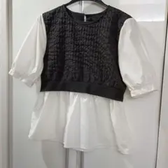 美品、パフスリーブの黒白トップス150cm