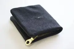 【美品】Tochca ガルーシャ 内縫い折財布 オールブラック