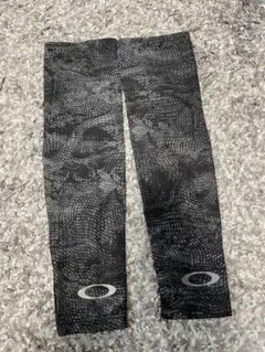 Oakley パターン入りレギンス ブラック