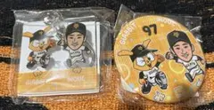 ジャイアンツ　ガチャ　ジャビットコラボ　井上温人選手缶バッジアクリルキーホルダー