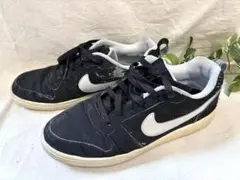 NIKE ブラック ホワイト スニーカー 27 コートバーロウ ローカット