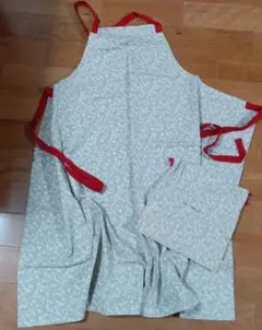 花柄エプロン 収納袋付き